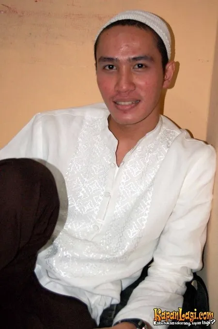 Foto Ressa Herlambang