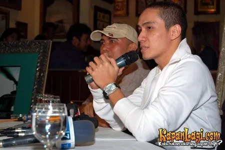 Foto Ressa Herlambang