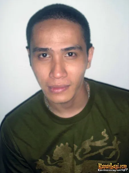 Foto Ressa Herlambang