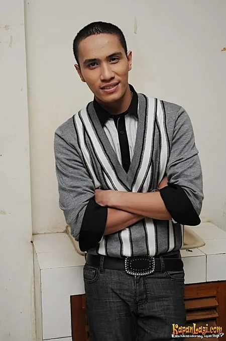 Foto Ressa Herlambang