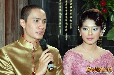 Foto Ressa Herlambang