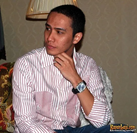 Foto Ressa Herlambang