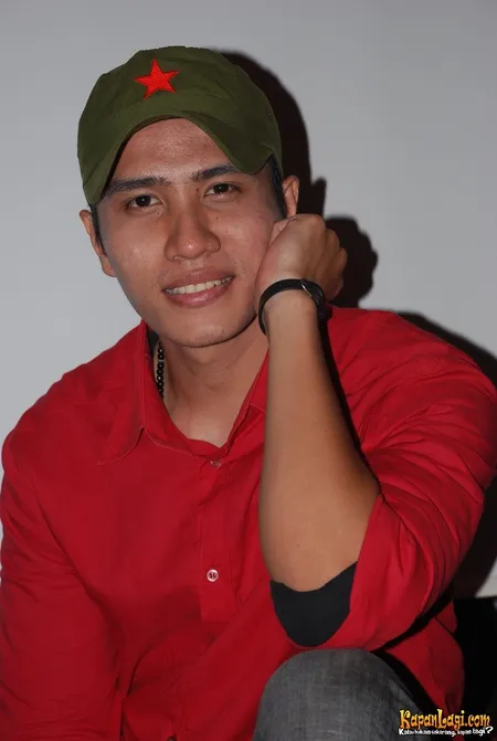 Foto Ressa Herlambang