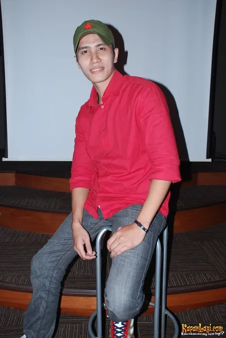 Foto Ressa Herlambang