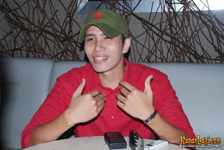 Foto Ressa Herlambang