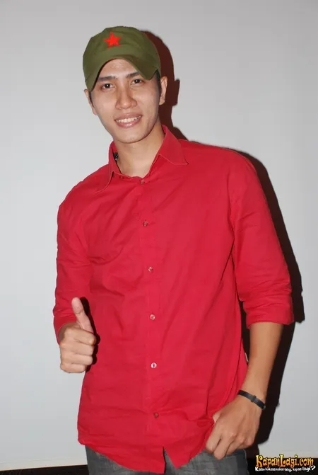 Foto Ressa Herlambang