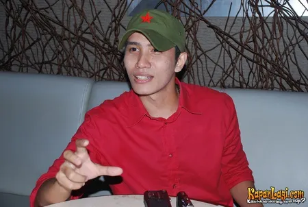 Foto Ressa Herlambang