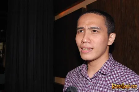 Foto Ressa Herlambang