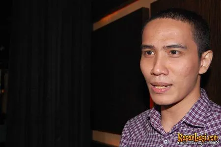 Foto Ressa Herlambang