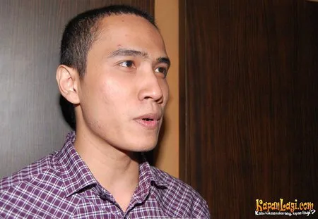 Foto Ressa Herlambang