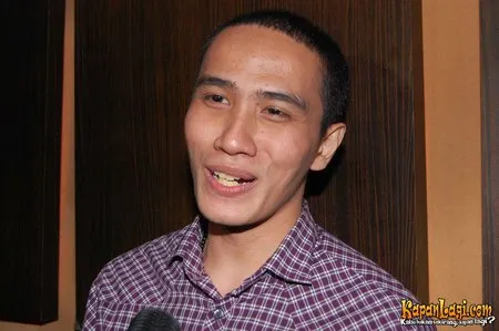 Foto Ressa Herlambang