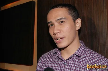 Foto Ressa Herlambang