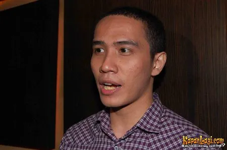 Foto Ressa Herlambang