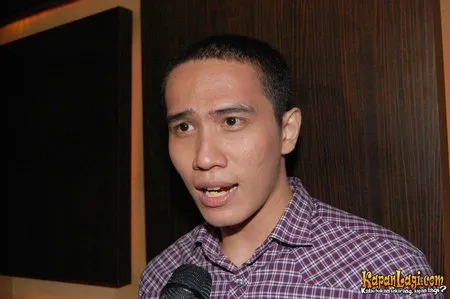 Foto Ressa Herlambang