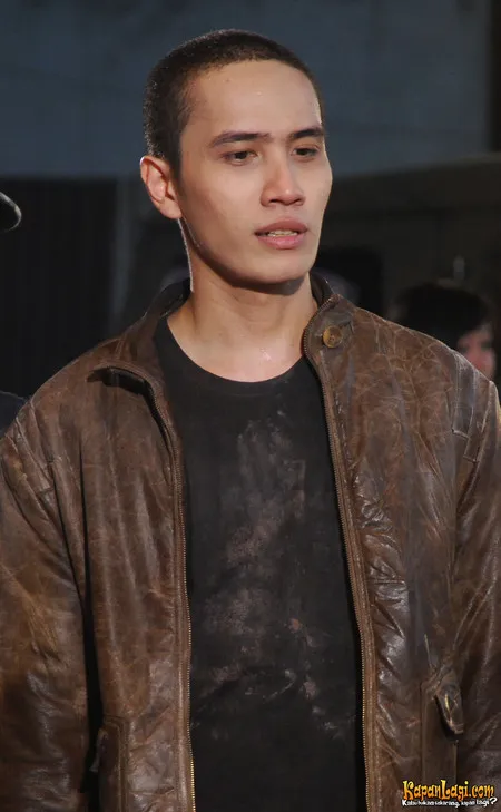 Foto Ressa Herlambang