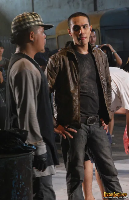 Foto Ressa Herlambang