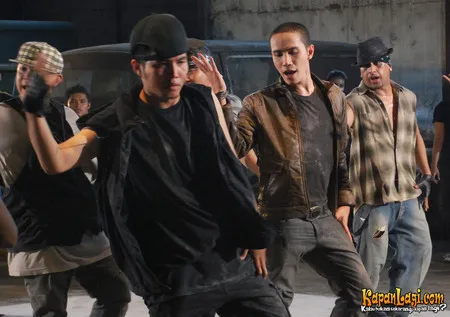 Foto Ressa Herlambang