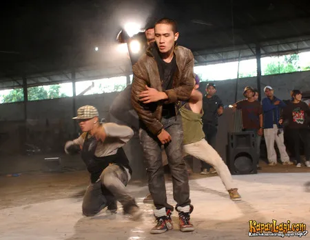 Foto Ressa Herlambang