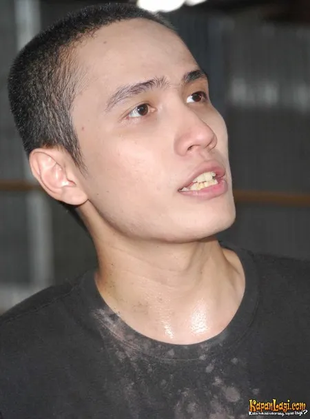 Foto Ressa Herlambang