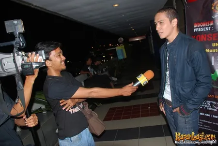 Foto Ressa Herlambang