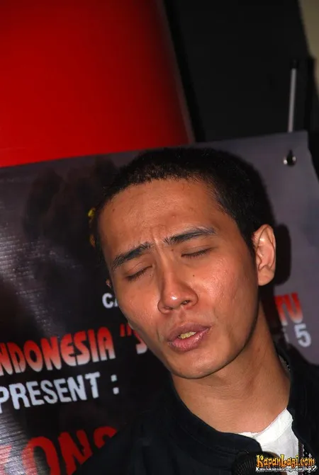 Foto Ressa Herlambang