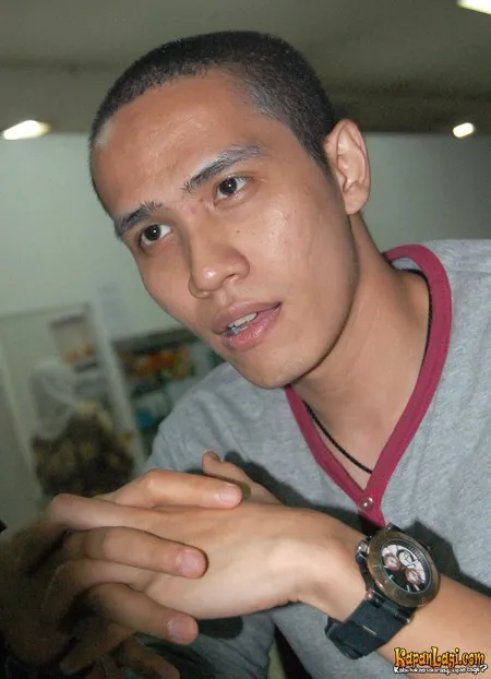 Foto Ressa Herlambang