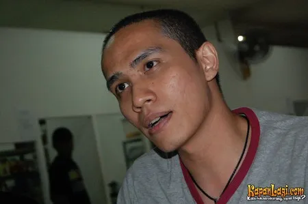 Foto Ressa Herlambang