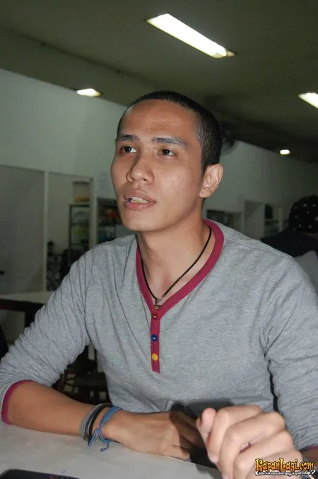 Foto Ressa Herlambang