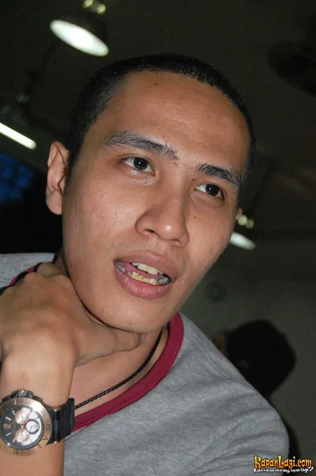 Foto Ressa Herlambang