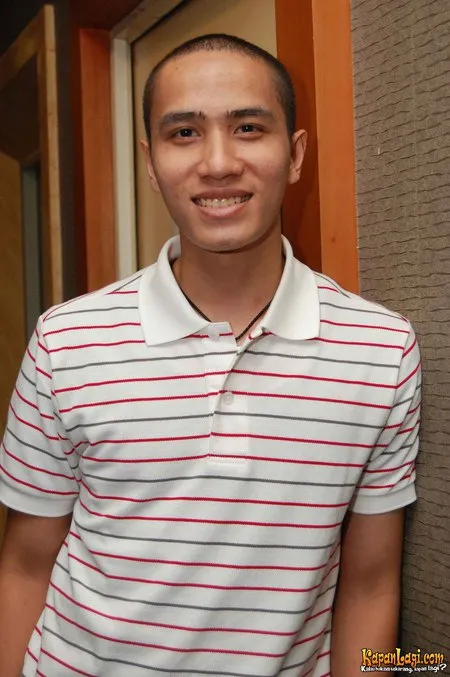 Foto Ressa Herlambang