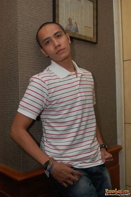 Foto Ressa Herlambang