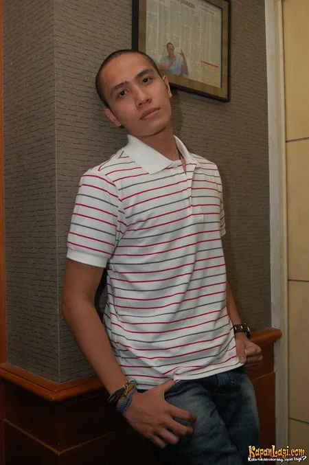 Foto Ressa Herlambang