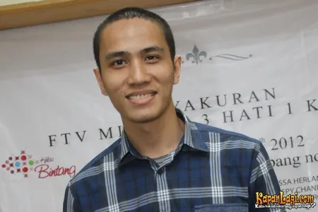 Foto Ressa Herlambang