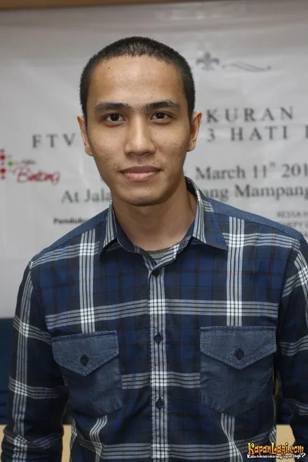 Foto Ressa Herlambang