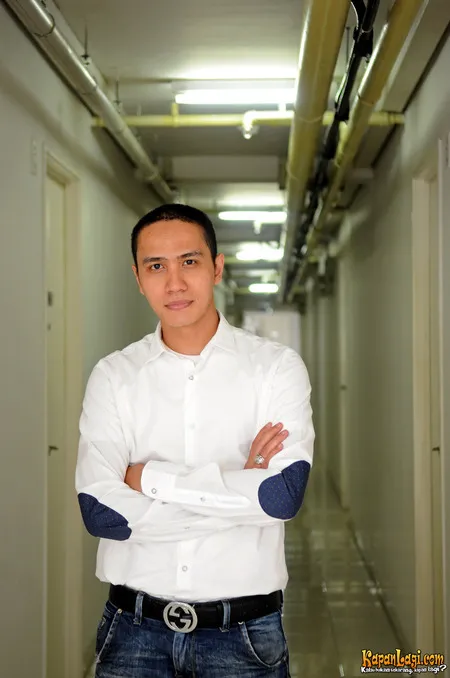 Foto Ressa Herlambang