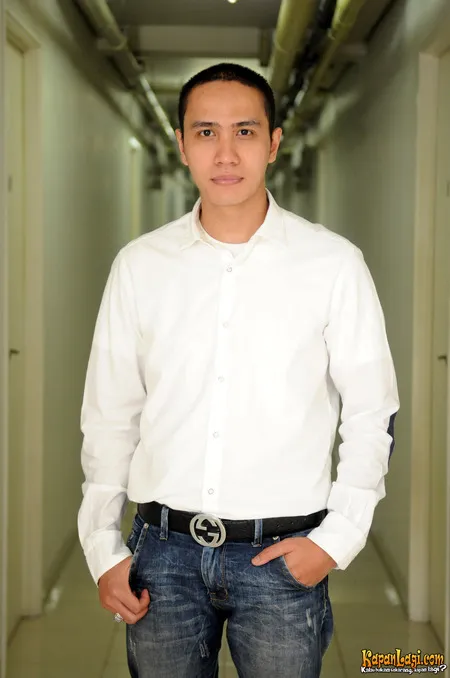 Foto Ressa Herlambang