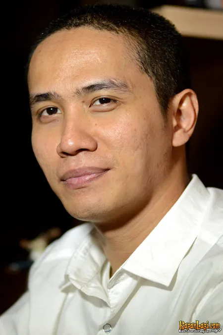 Foto Ressa Herlambang