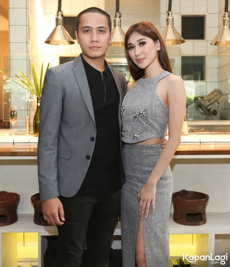 Foto Ressa Herlambang