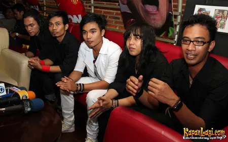 Foto Reva Band