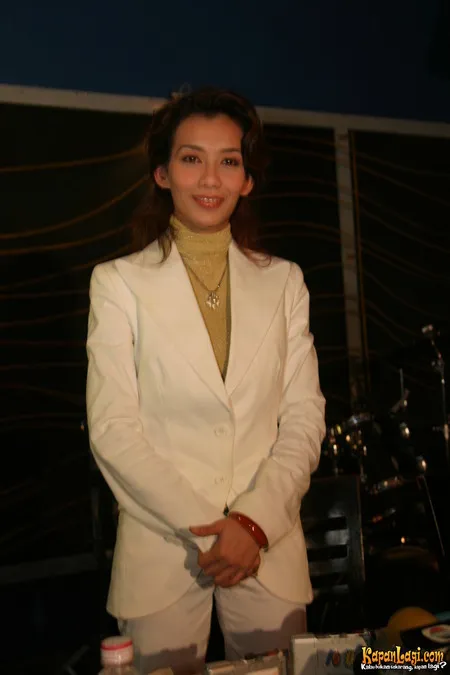 Foto Reza Artamevia