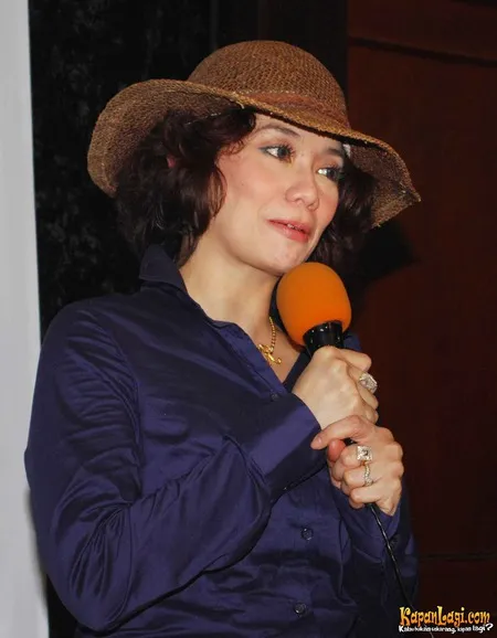 Foto Reza Artamevia