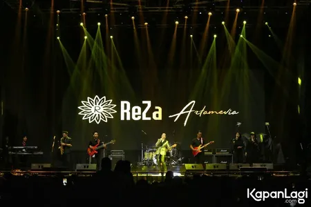 Foto Reza Artamevia