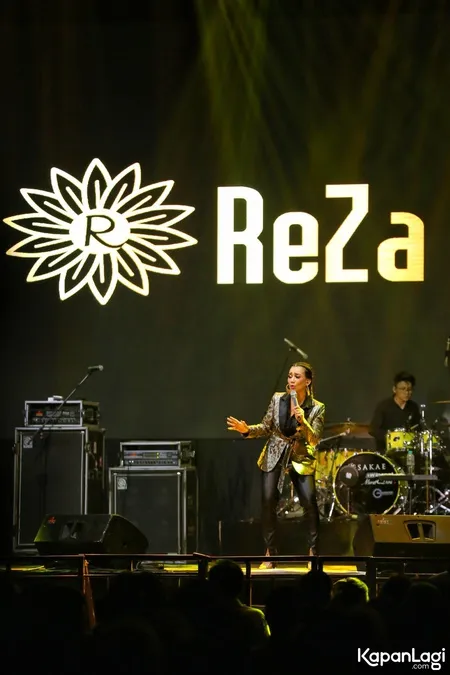 Foto Reza Artamevia