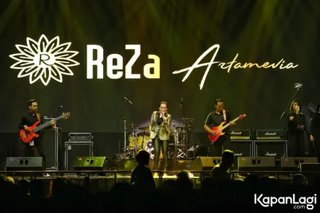 Foto Reza Artamevia