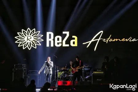 Foto Reza Artamevia