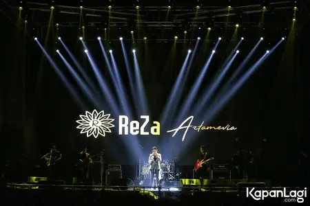 Foto Reza Artamevia