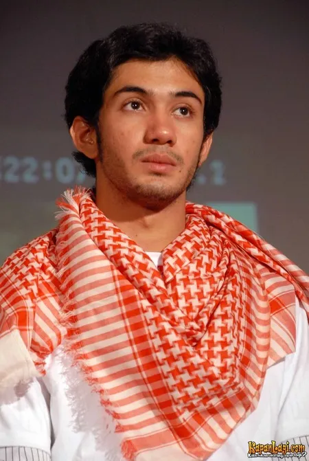 Foto Reza Rahadian