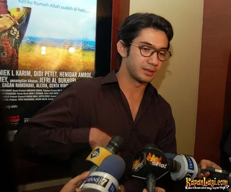 Foto Reza Rahadian