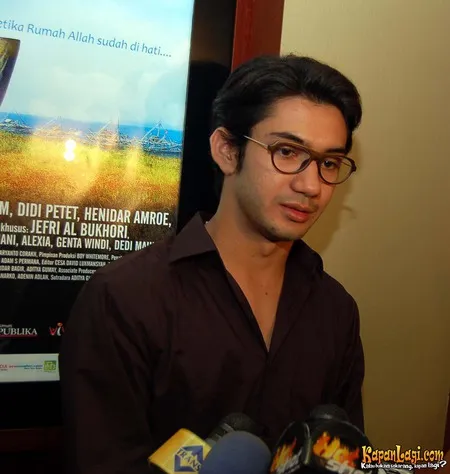 Foto Reza Rahadian