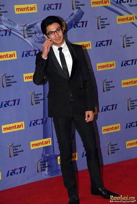 Foto Reza Rahadian